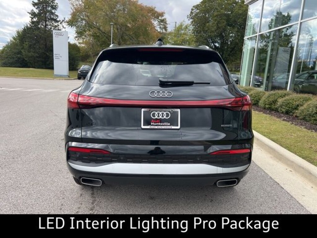 New 2025 Audi Q5 2.0T Premium SUV