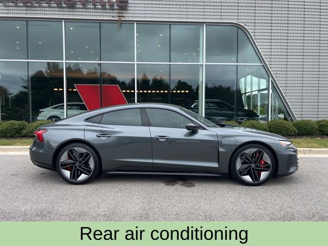 2022 Audi RS e-tron GT Base photo 4
