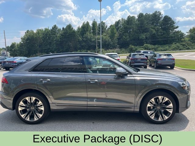 2025 Audi Q8 55 Premium Plus photo 4