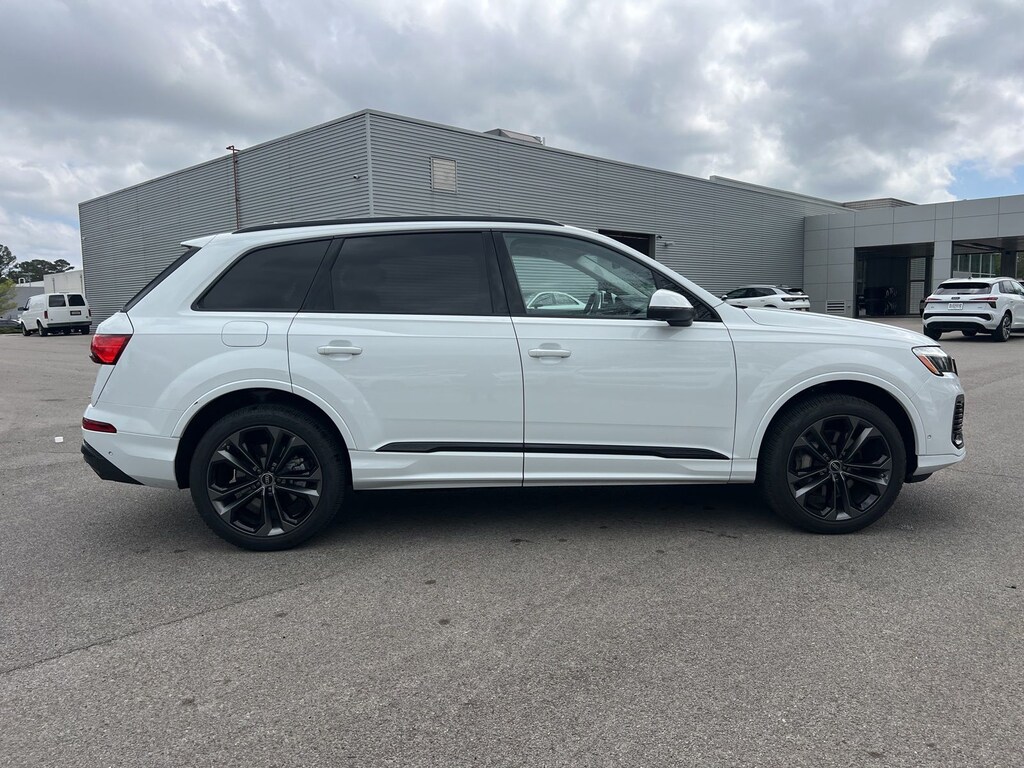 Used 2025 Audi Q7 55 Premium Plus SUV