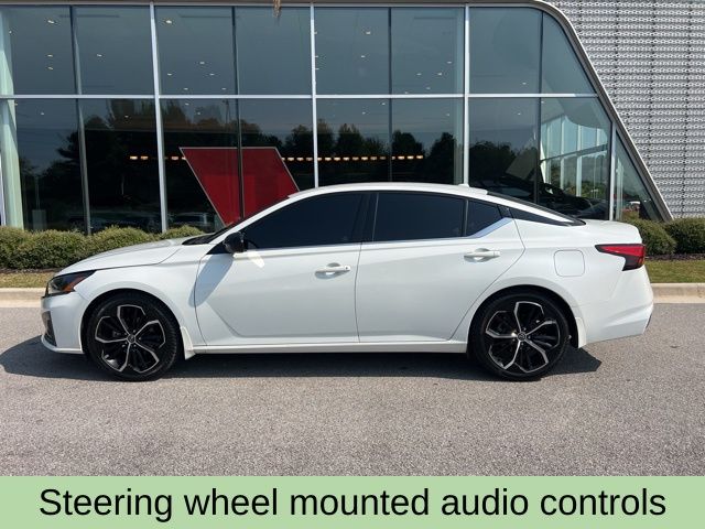2024 Nissan Altima 2.5 SR photo 4