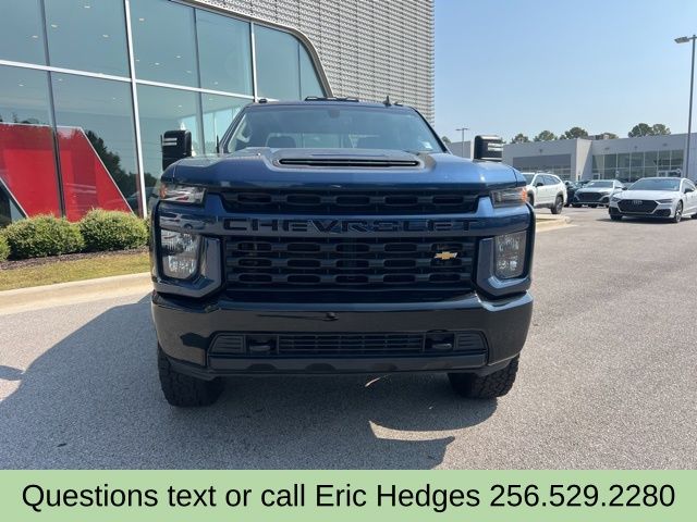 2021 Chevrolet Silverado 2500HD Custom photo 2