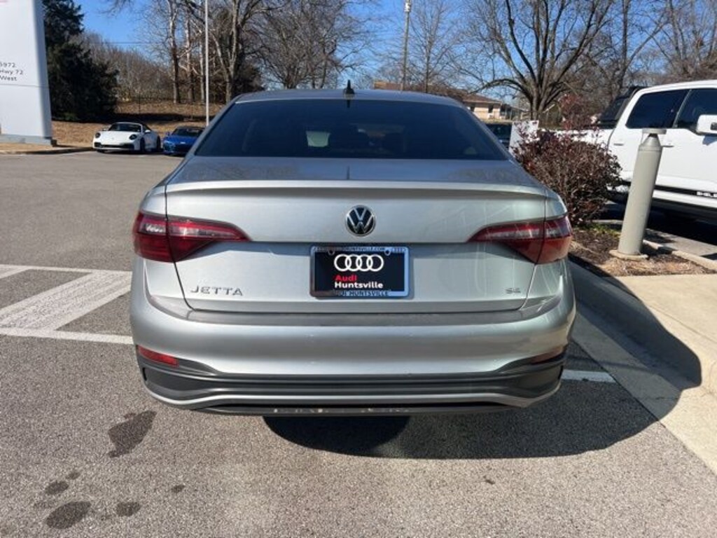 Used 2022 Volkswagen Jetta 1.5T SE Sedan