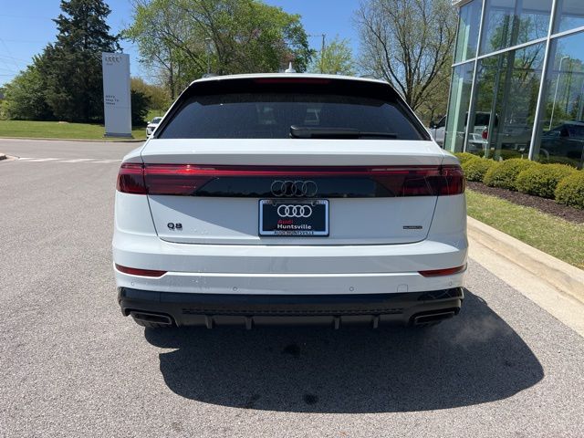 2025 Audi Q8 55 Premium Plus photo 4