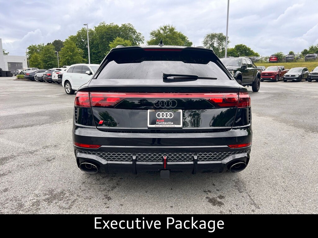 New 2026 Audi RS Q8 4.0T performance SUV