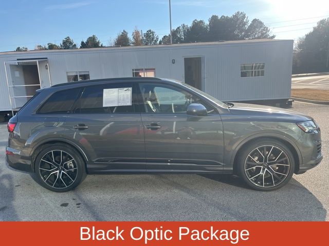 2021 Audi Q7 55 Prestige photo 3