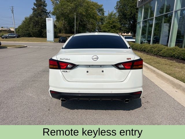 2024 Nissan Altima 2.5 SR photo 3
