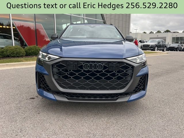 2025 Audi RS Q8 photo 2