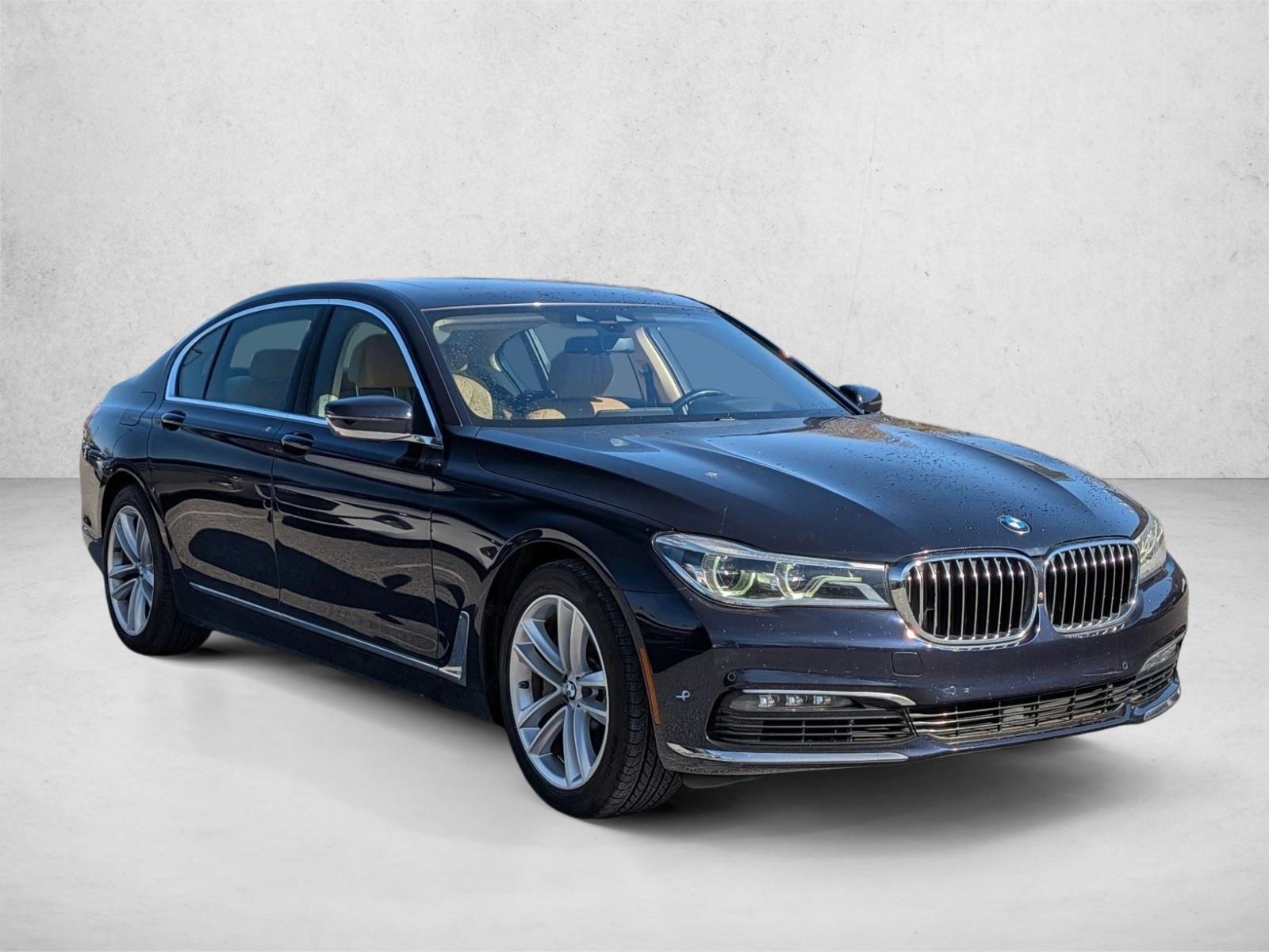2018 Bmw 750i xDrive Sedan photo 2