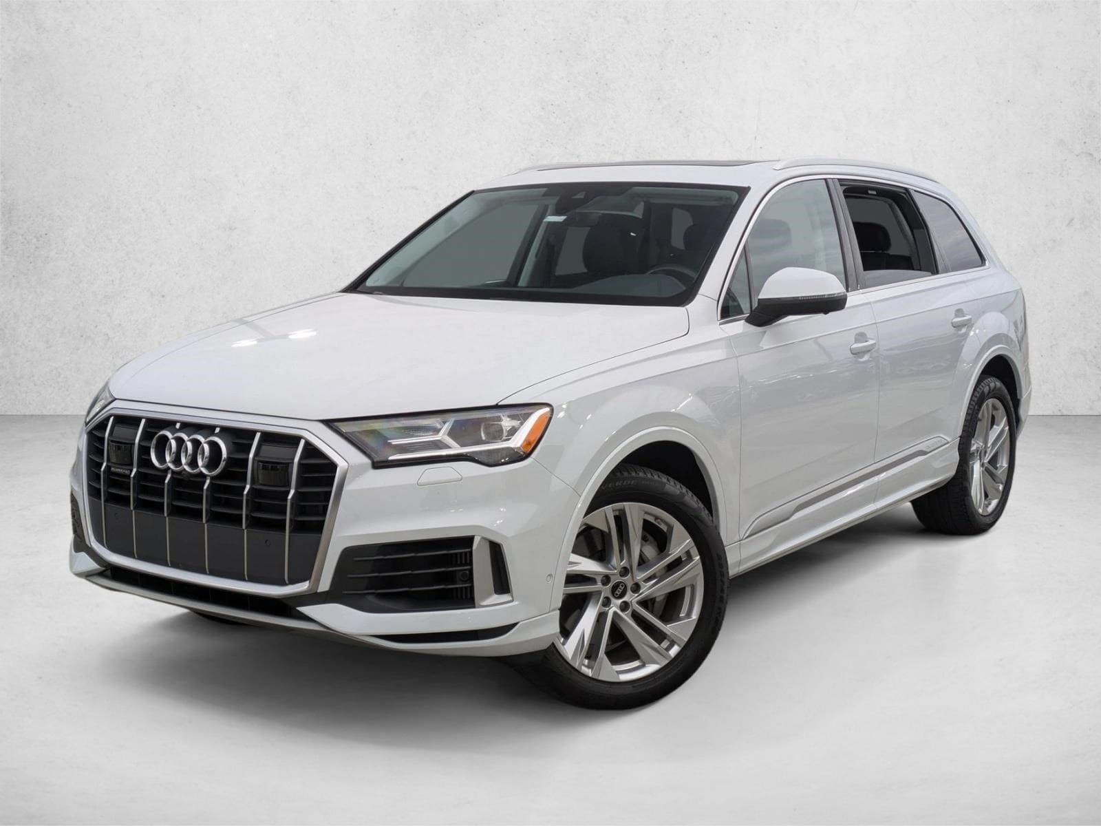 2023 Audi Q7 Premium Plus's photo