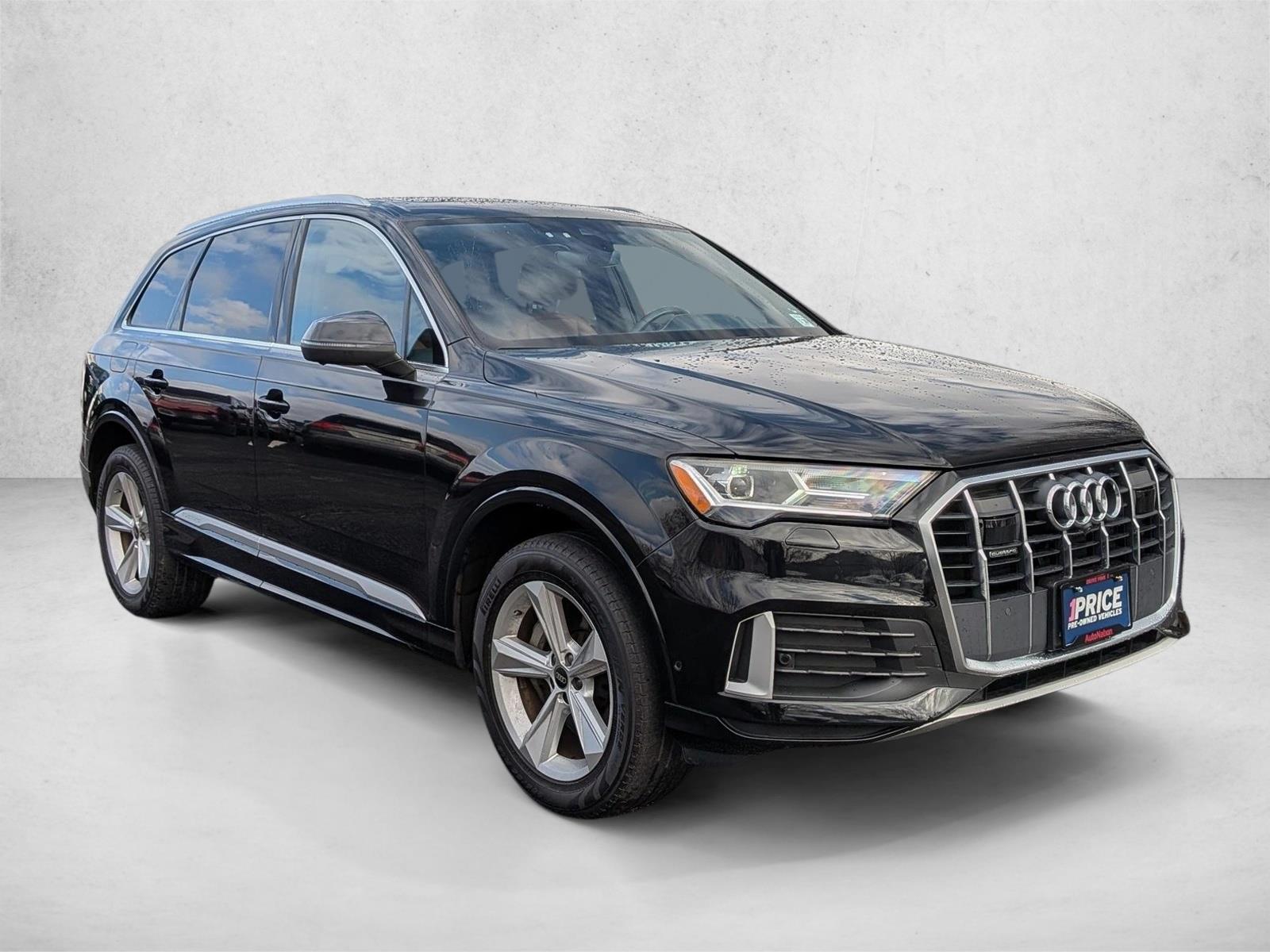 2023 Audi Q7 45 Premium photo 2