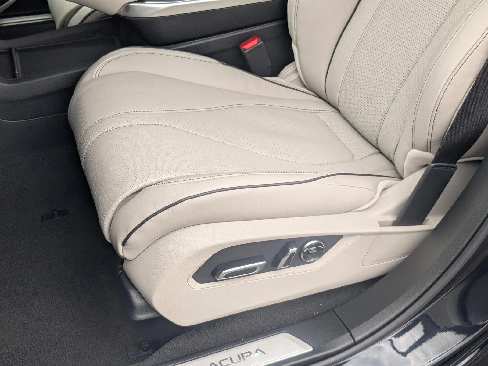 2025 Acura RDX Advance photo 2