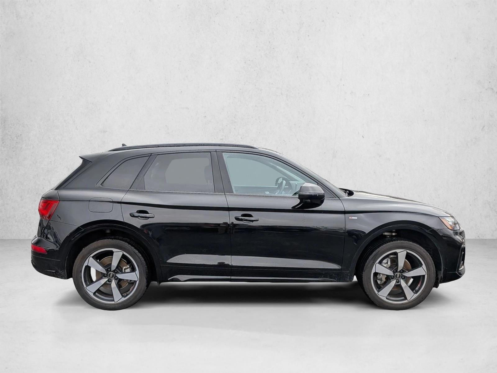 2023 Audi Q5 S line Premium Plus 45 TFSI photo 2