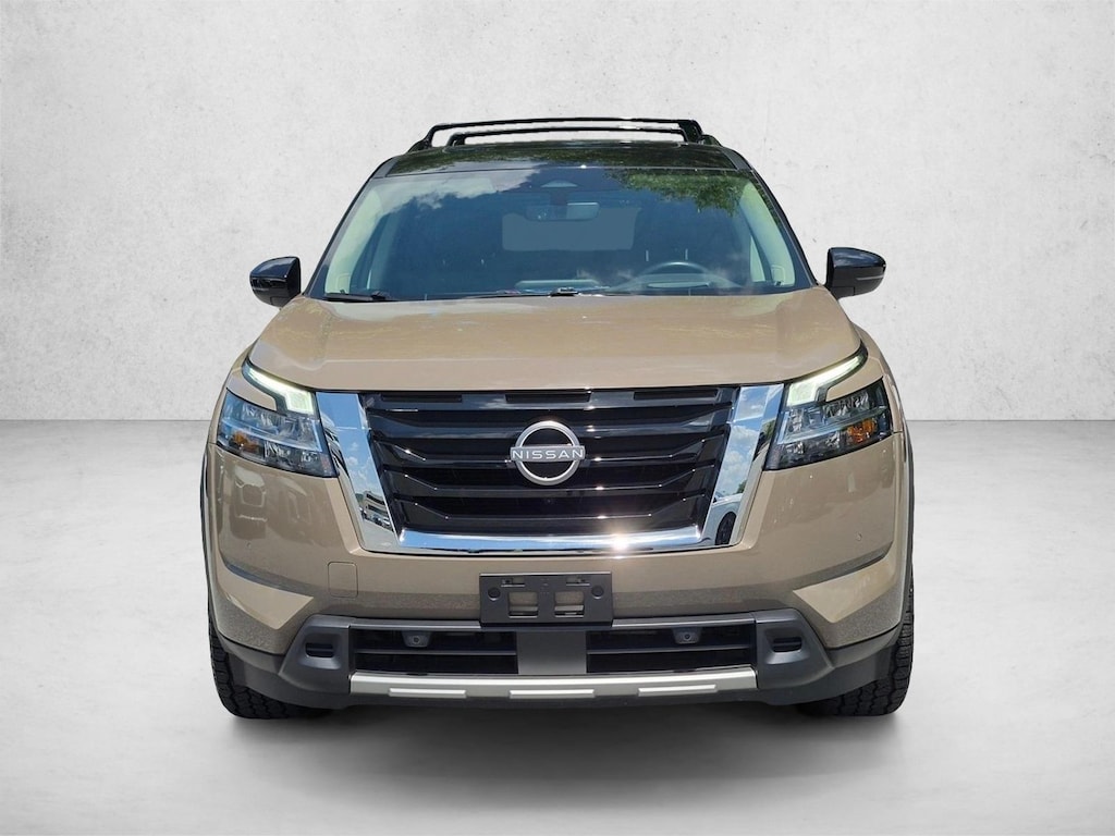 Used 2024 Nissan Pathfinder Platinum SUV