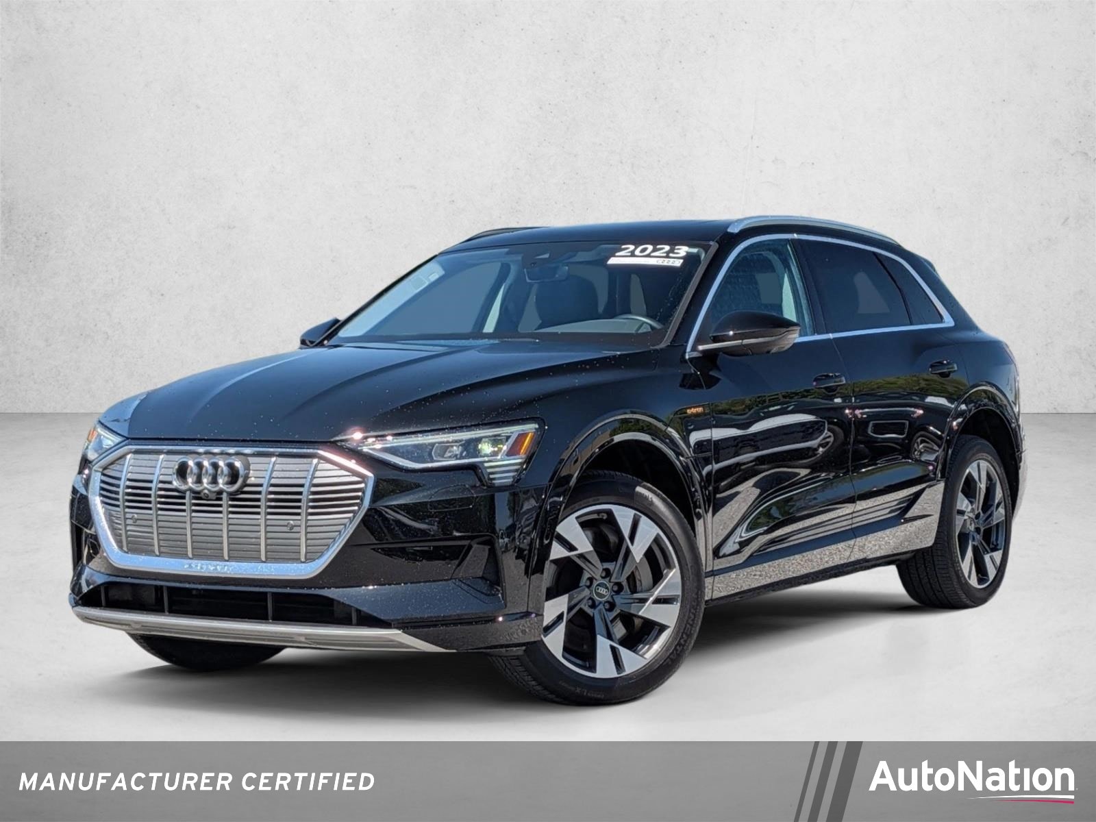 2023 Audi e-tron 95 kWh Premium Plus quattro's photo