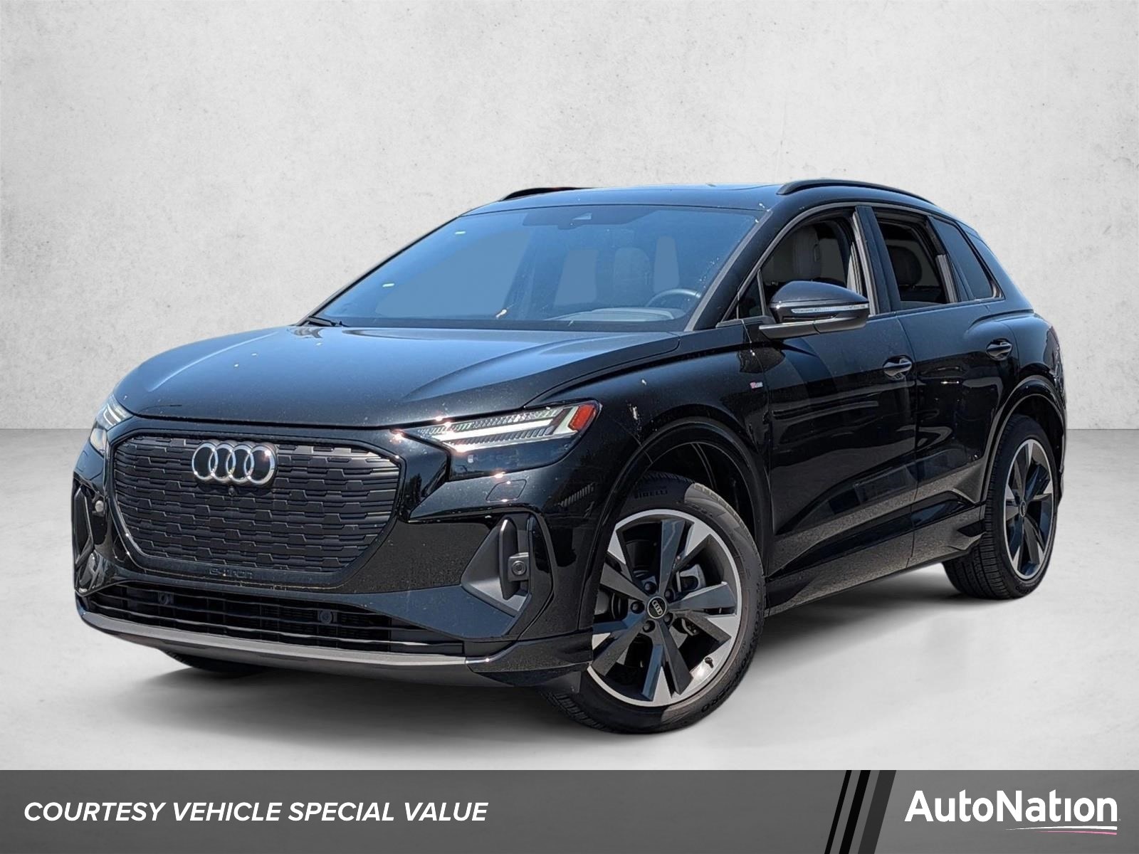 2025 Audi Q4 e-tron 55 Prestige quattro's photo