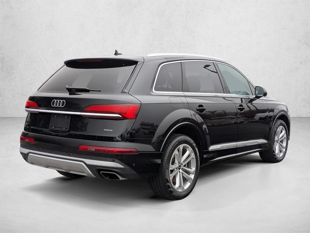 Used 2025 Audi Q7 55 Premium Plus SUV