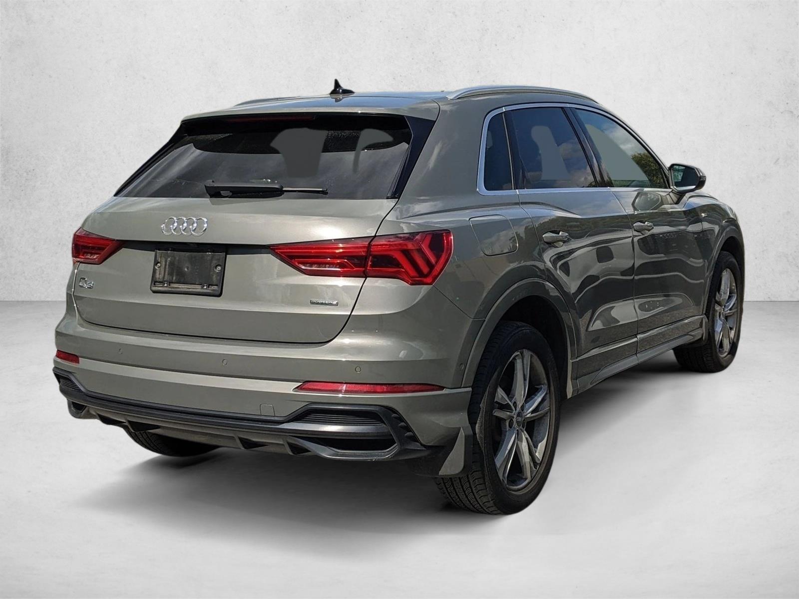 2020 Audi Q3 45 TFSI S line Premium photo 4