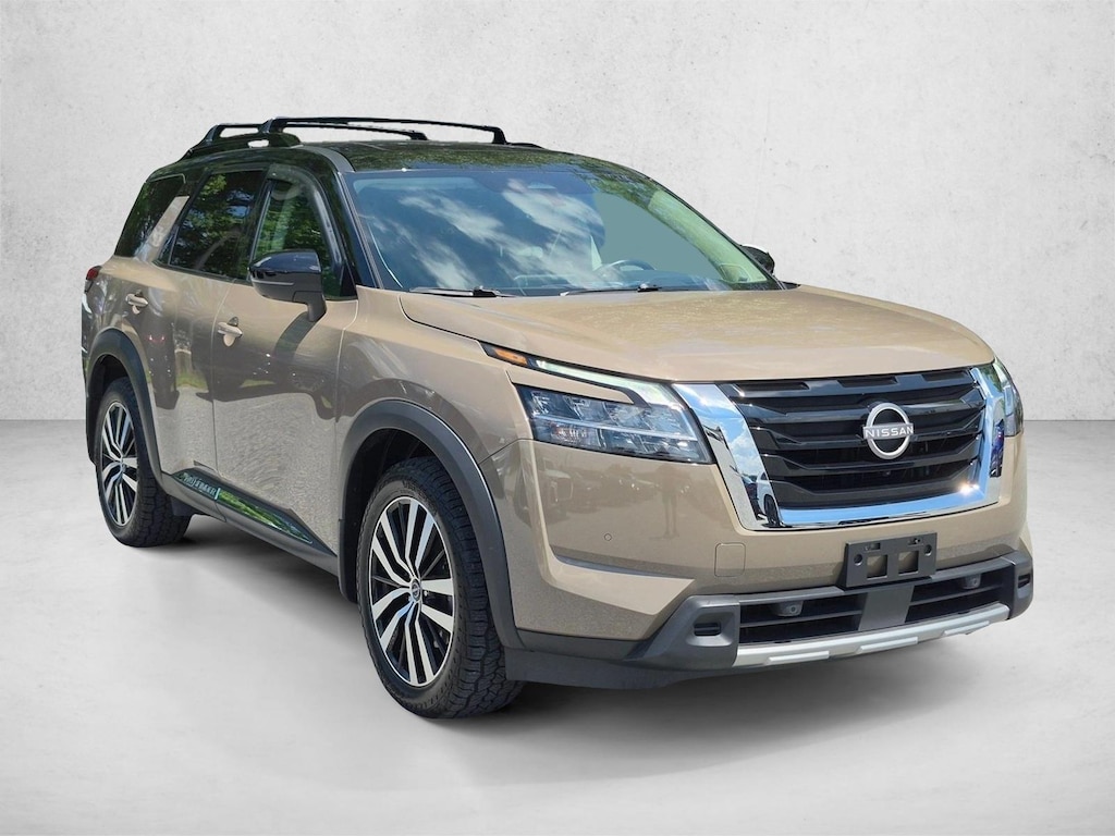 Used 2024 Nissan Pathfinder Platinum SUV