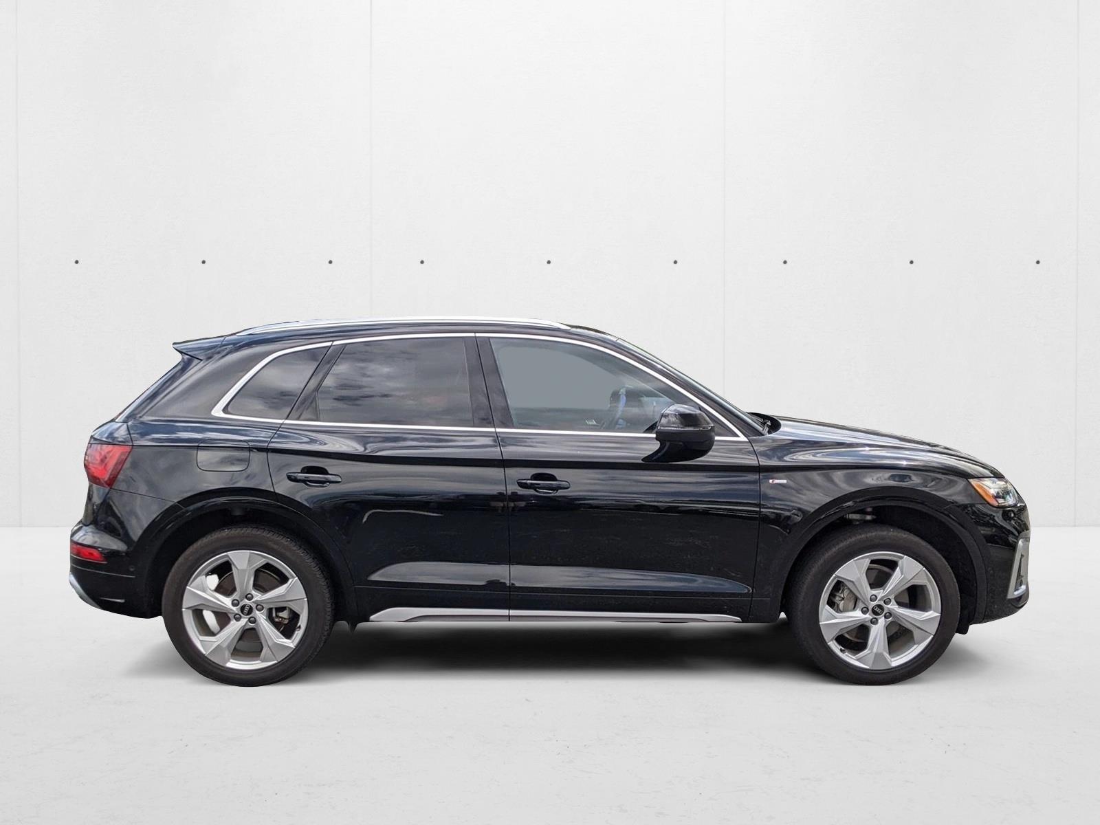 2023 Audi Q5 S line Prestige 45 TFSI Premium photo 4
