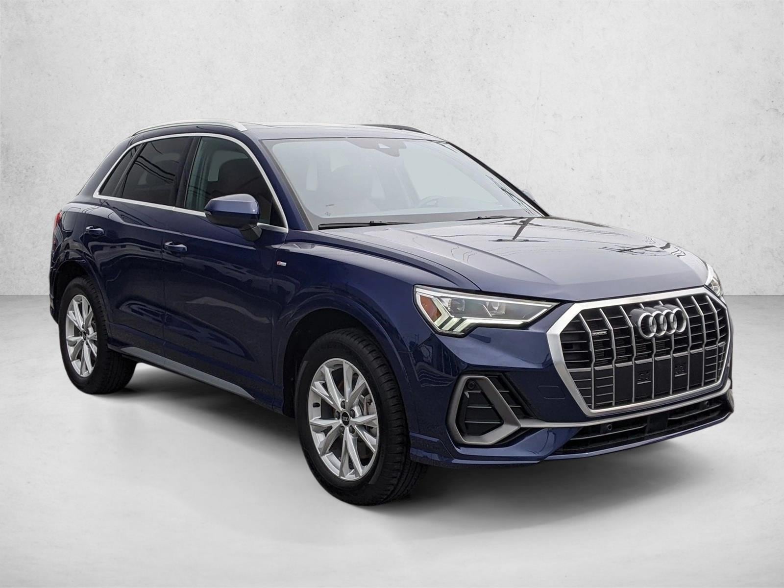 2024 Audi Q3 45 TFSI S line Premium photo 2
