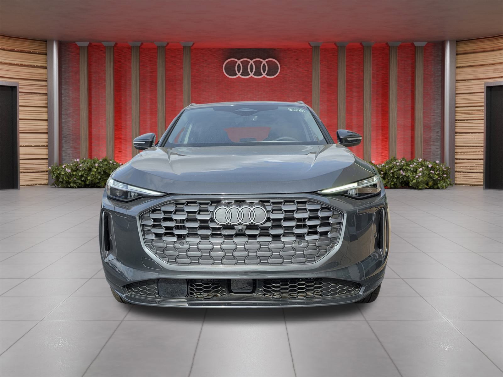 2025 Audi Q5 2.0T Premium Plus photo 2