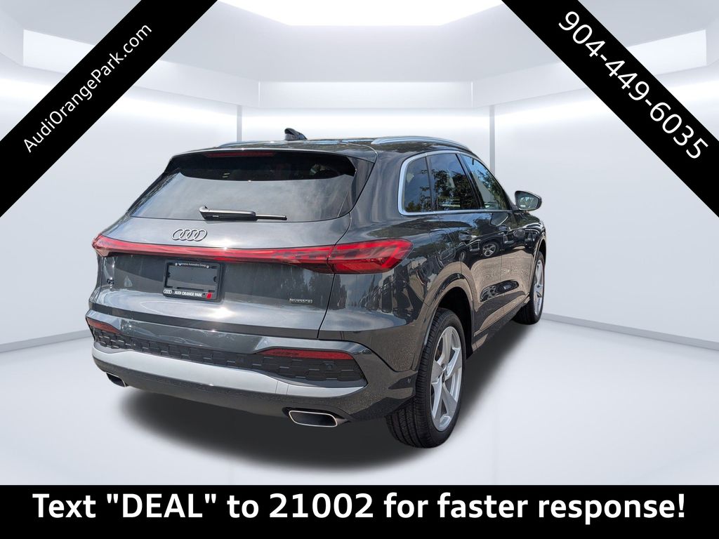 2025 Audi Q5 2.0T Premium Plus photo 3