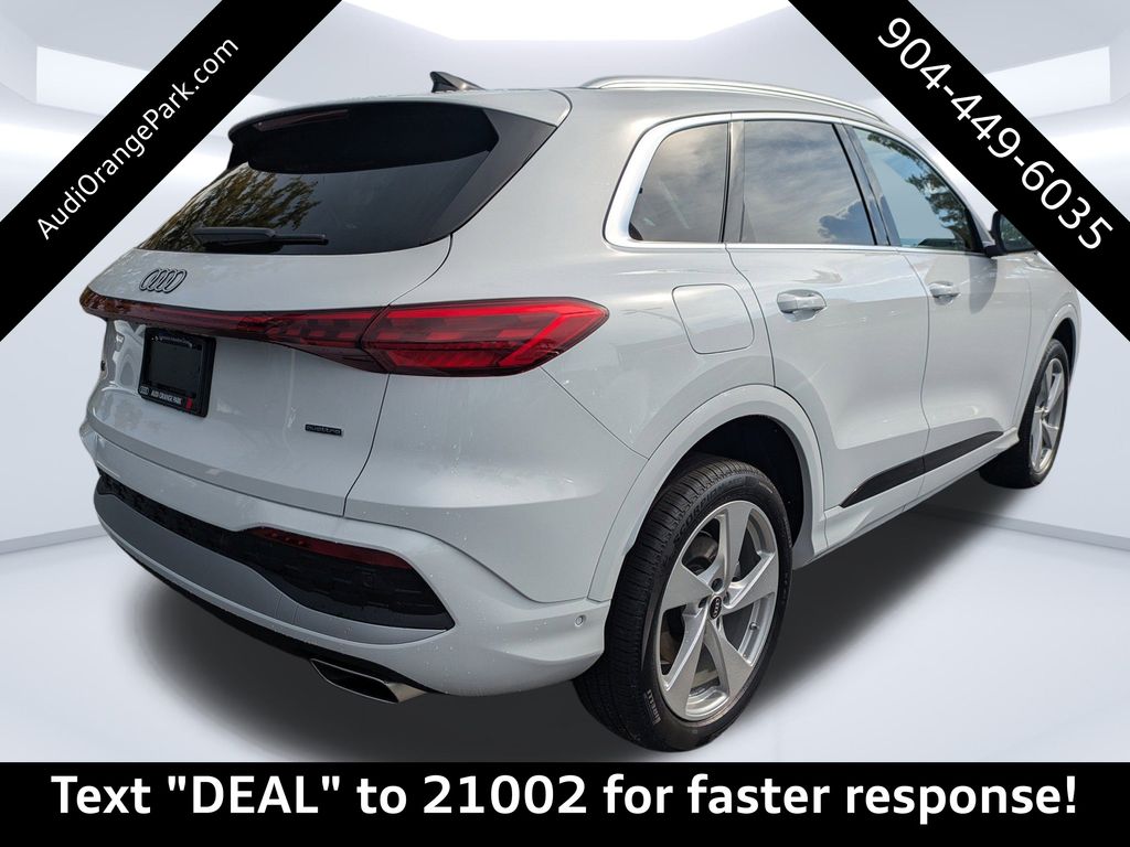 2025 Audi Q5 2.0T Premium Plus photo 3