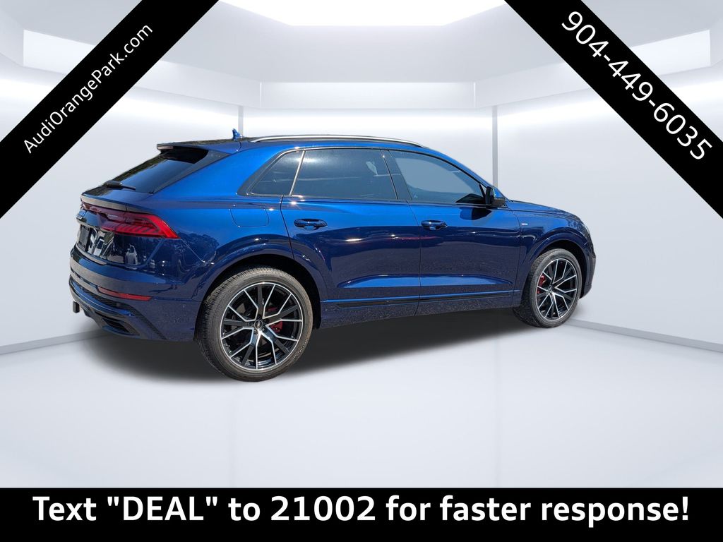 2021 Audi Q8 55 Premium Plus photo 3