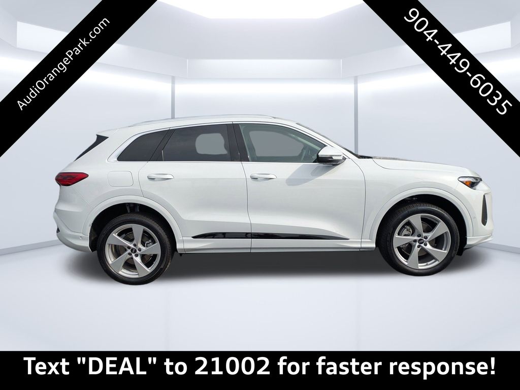 2025 Audi Q5 2.0T Premium Plus photo 2