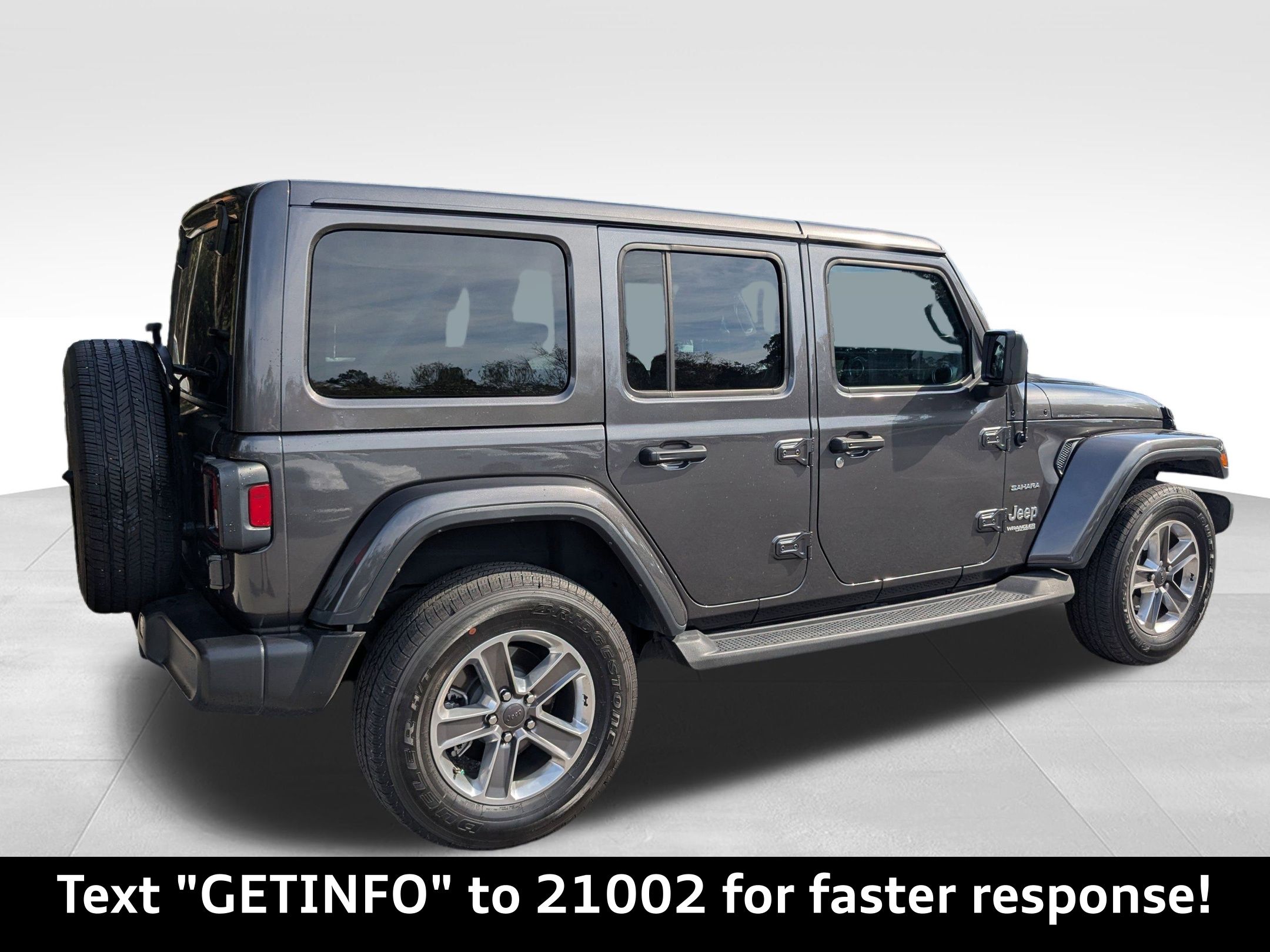 2022 Jeep Wrangler Unlimited Sahara photo 3