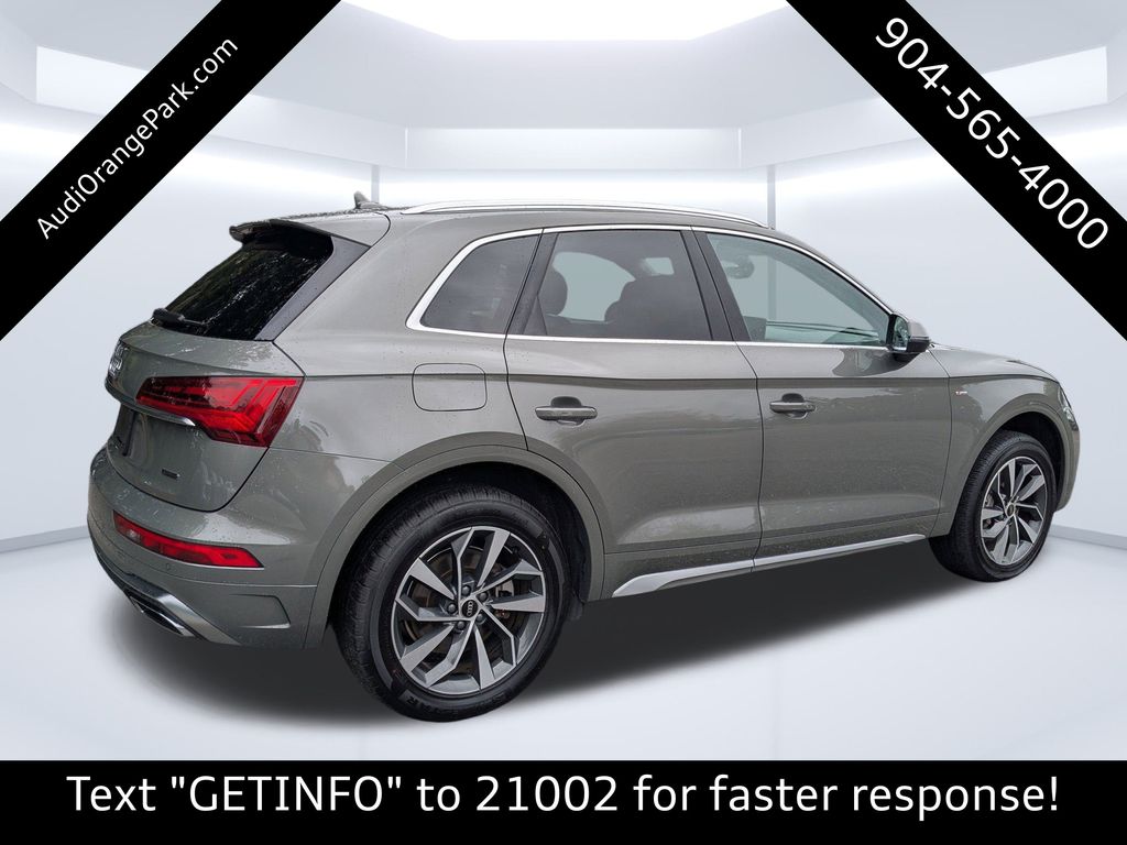 2024 Audi Q5 45 S line Premium Plus photo 2