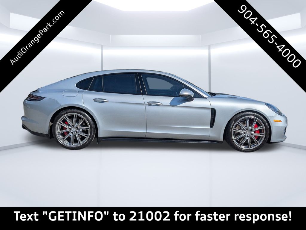 2019 Porsche Panamera GTS photo 2