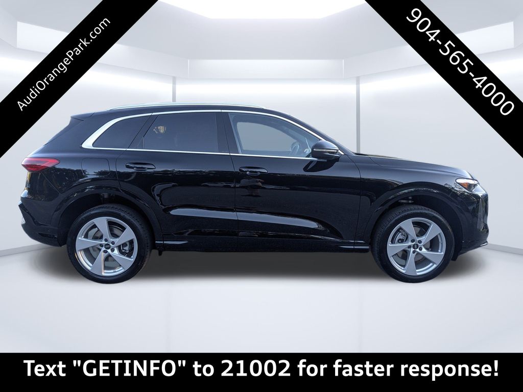 2025 Audi Q5 2.0T Premium Plus photo 2