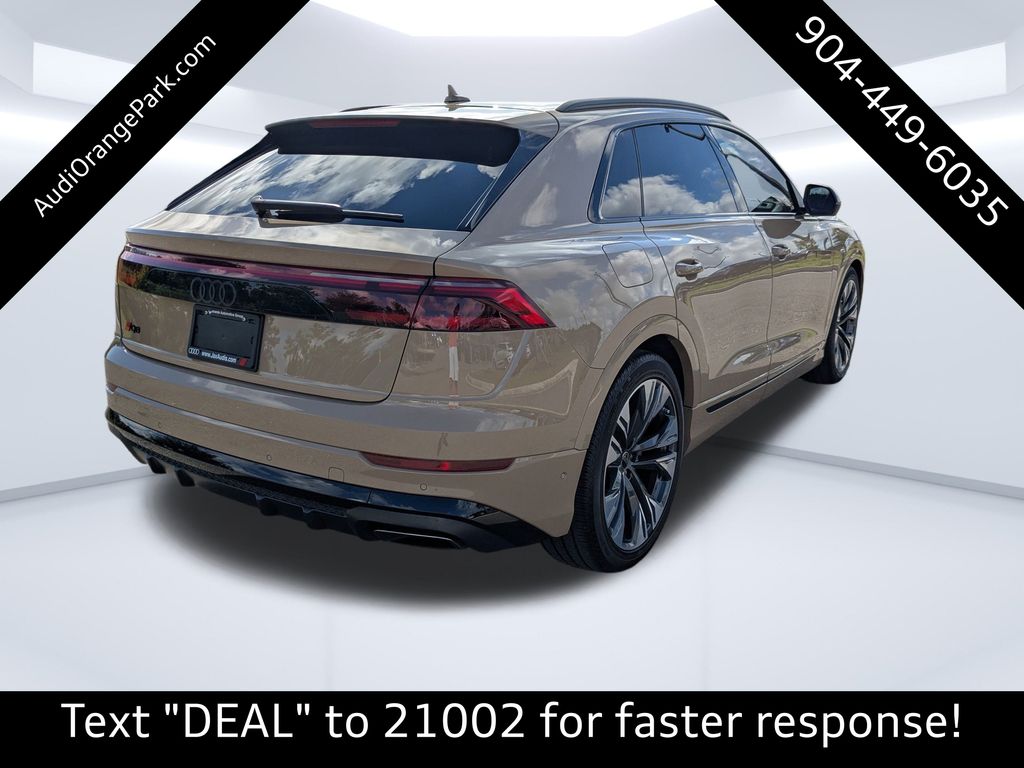 2024 Audi Q8 55 Prestige photo 3