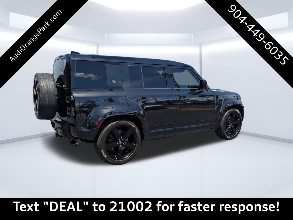 2024 Land Rover Defender 110 V8 photo 3