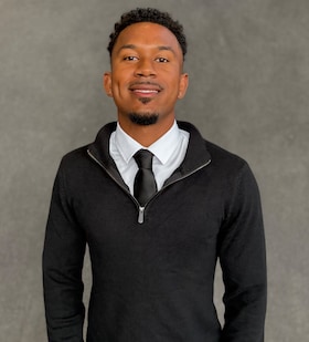 Staff member Arias Smith from ID_d794820fac83