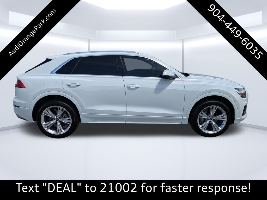 2022 Audi Q8 55 Premium Plus photo 2