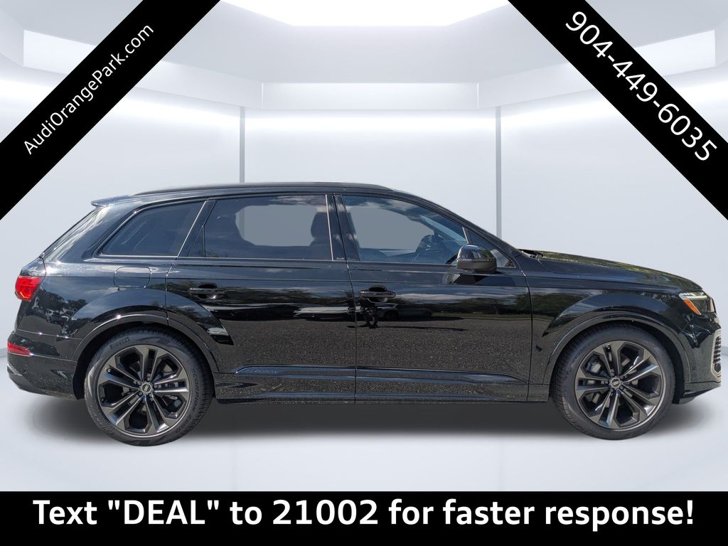 2025 Audi Q7 55 Prestige photo 2
