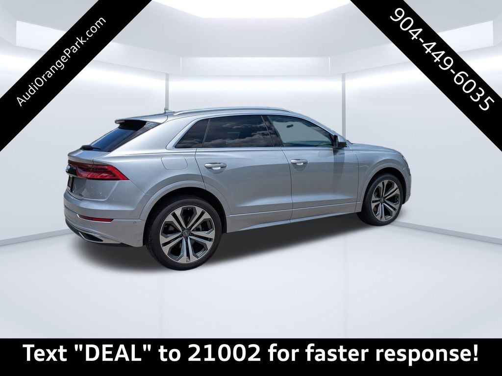 2020 Audi Q8 55 Premium Plus photo 3