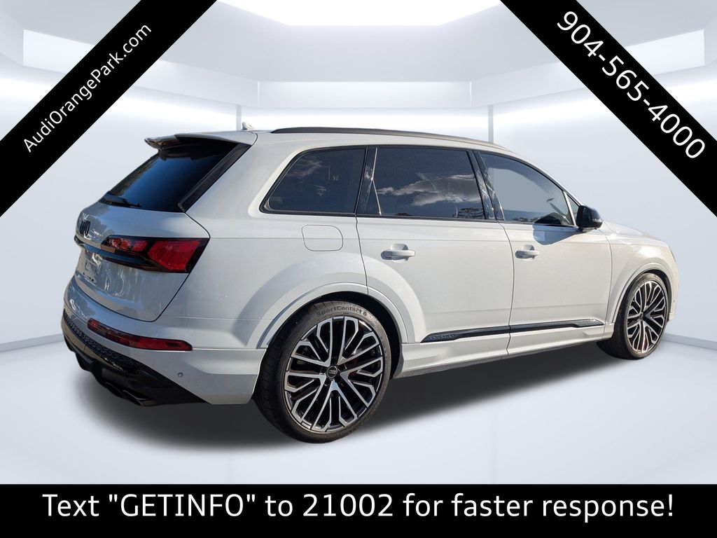 2025 Audi SQ7 Prestige photo 3