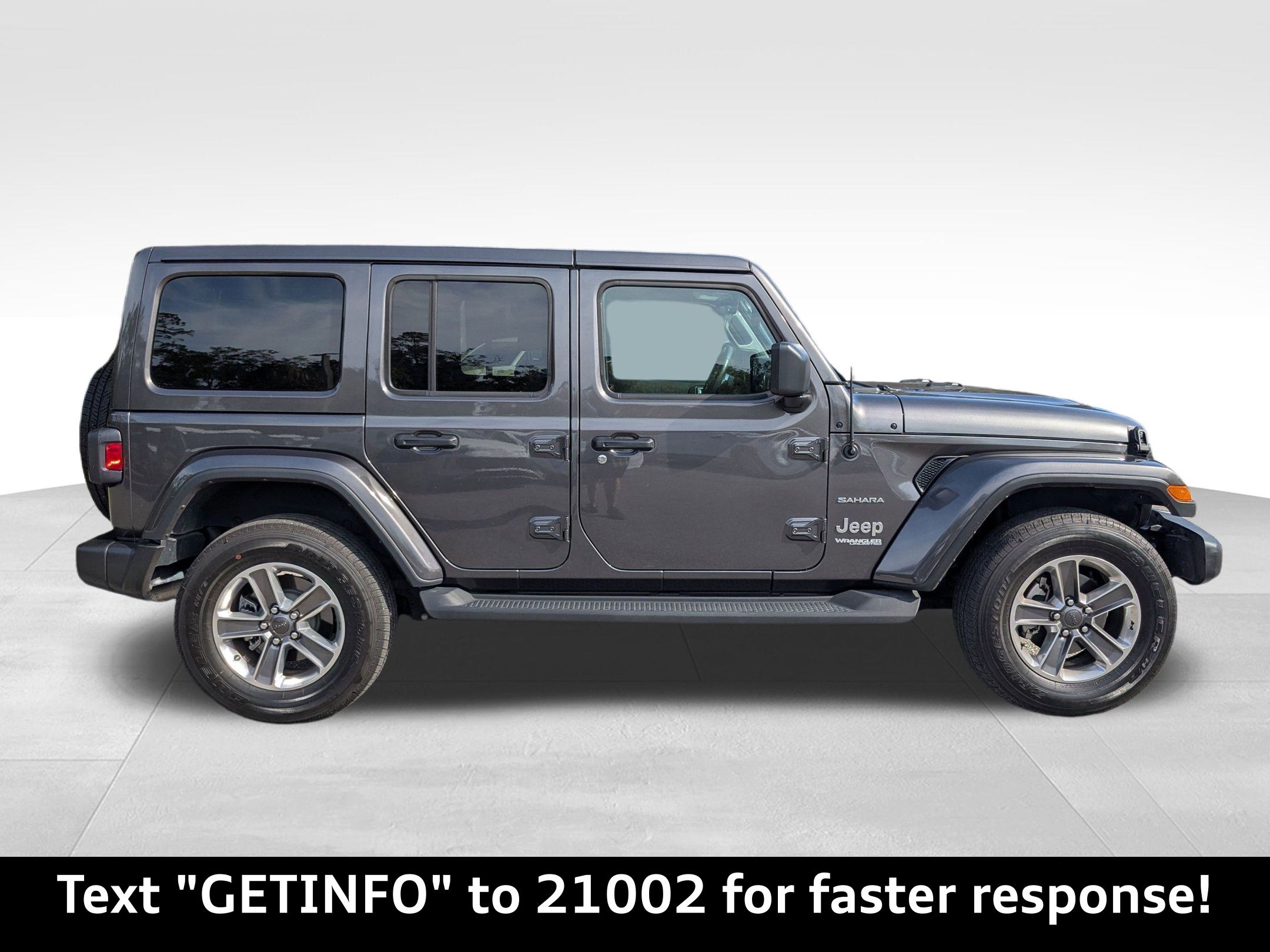 2022 Jeep Wrangler Unlimited Sahara photo 2
