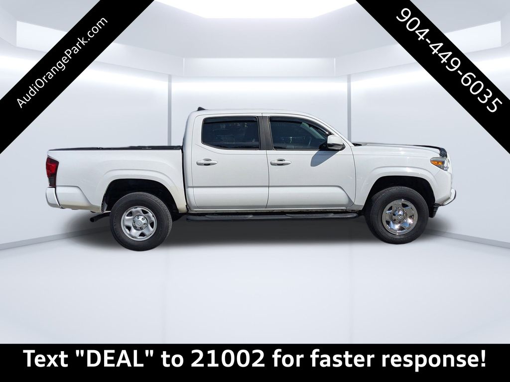 2022 Toyota Tacoma SR5 photo 2