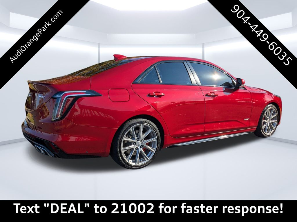 2020 Cadillac CT4 photo 3