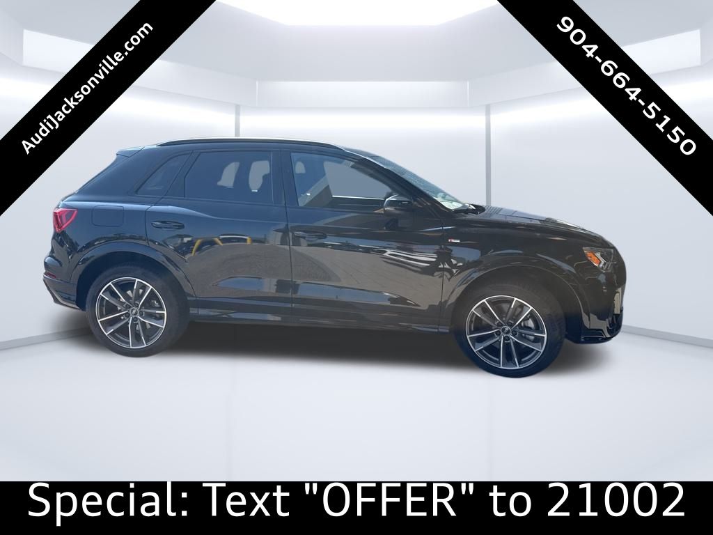 2025 Audi Q3 S line Premium photo 2