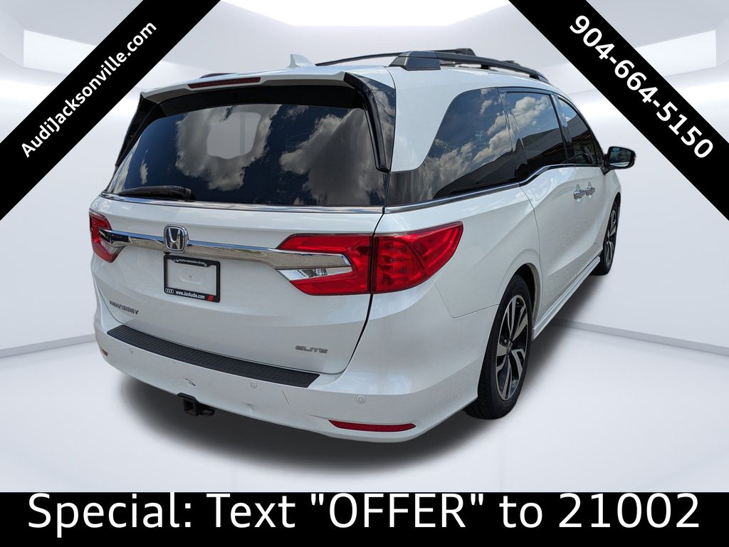 2020 Honda Odyssey Elite photo 3