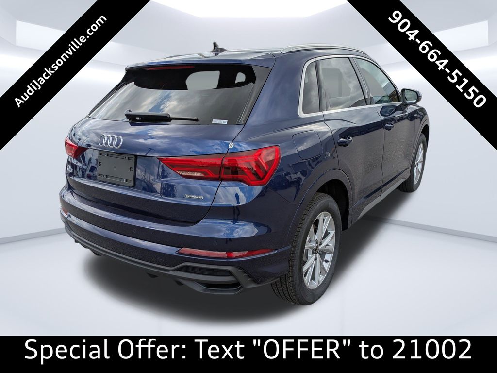 2025 Audi Q3 45 TFSI S line Premium photo 3