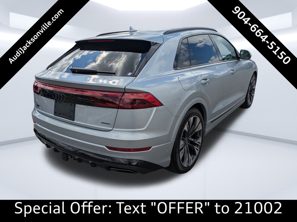 2025 Audi Q8 55 Prestige photo 3