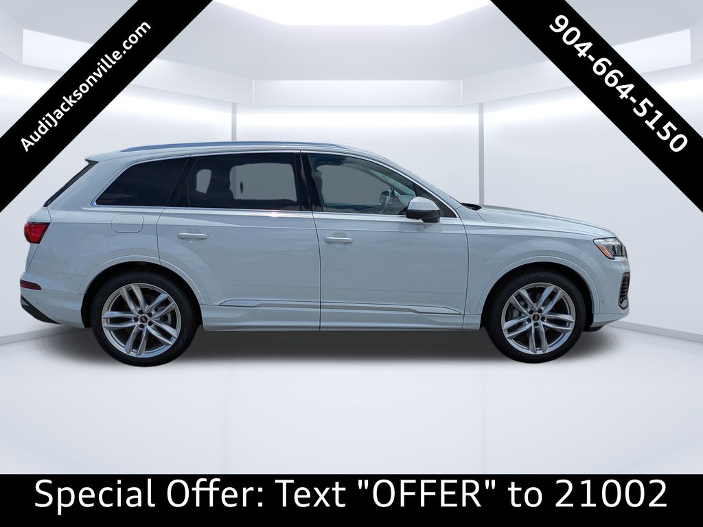 2025 Audi Q7 Premium Plus photo 2