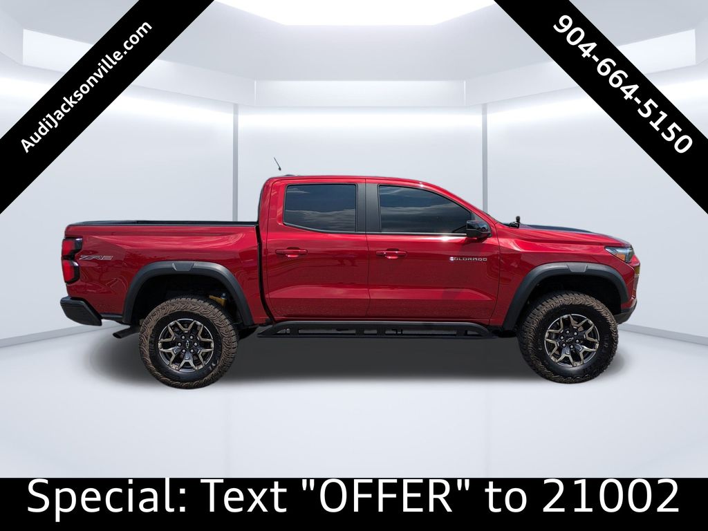 2024 Chevrolet Colorado ZR2 photo 2